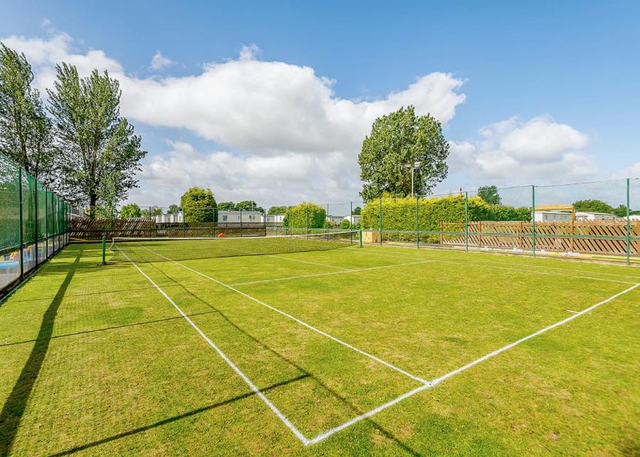 tennis at north shore holiday park in skegness