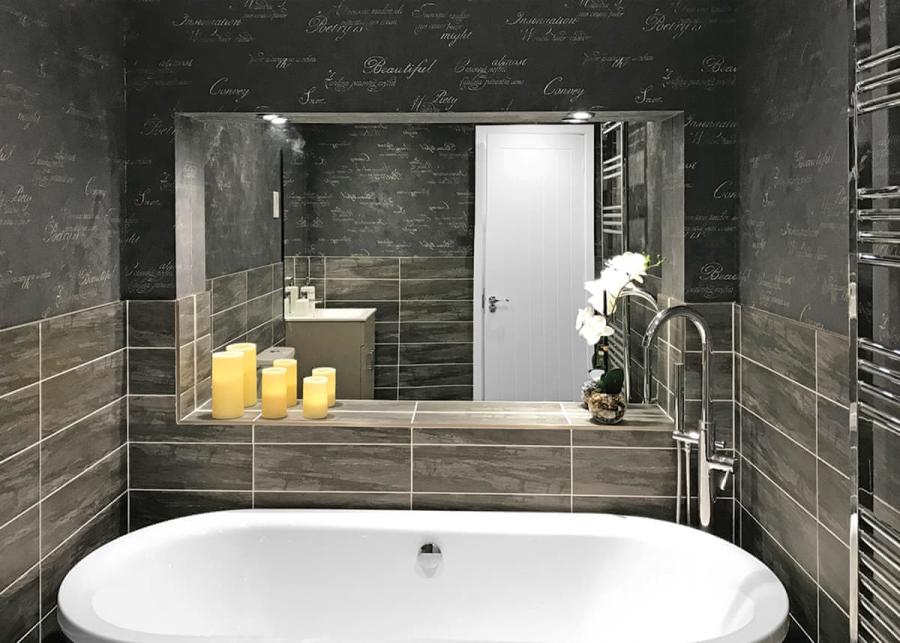 luxury bath at at ream holiday park 