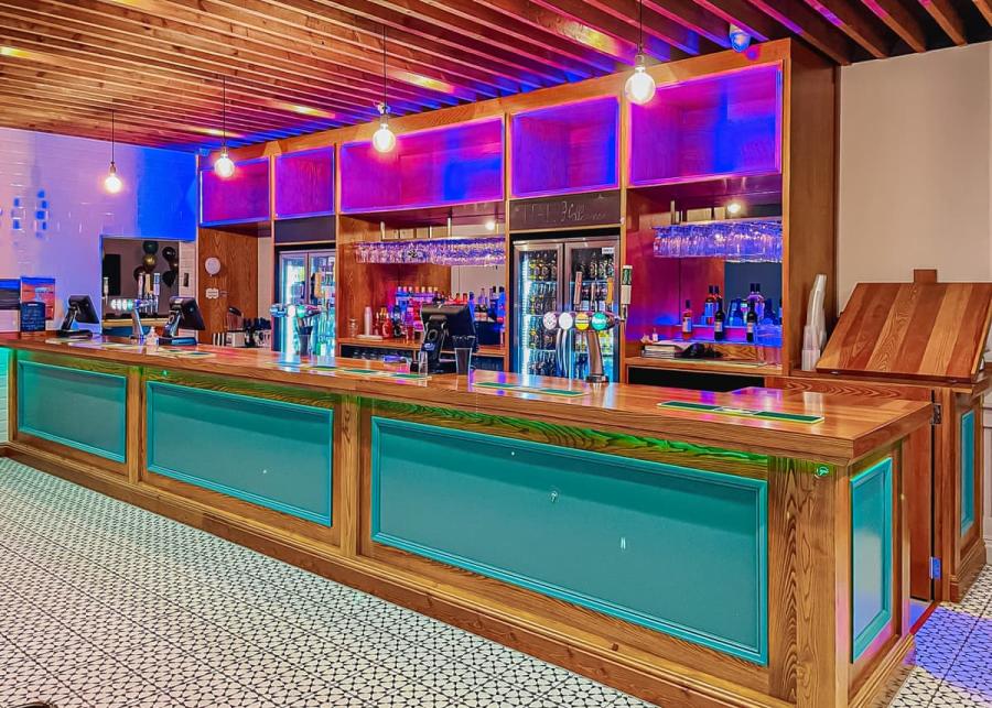 bar at riverside holiday park