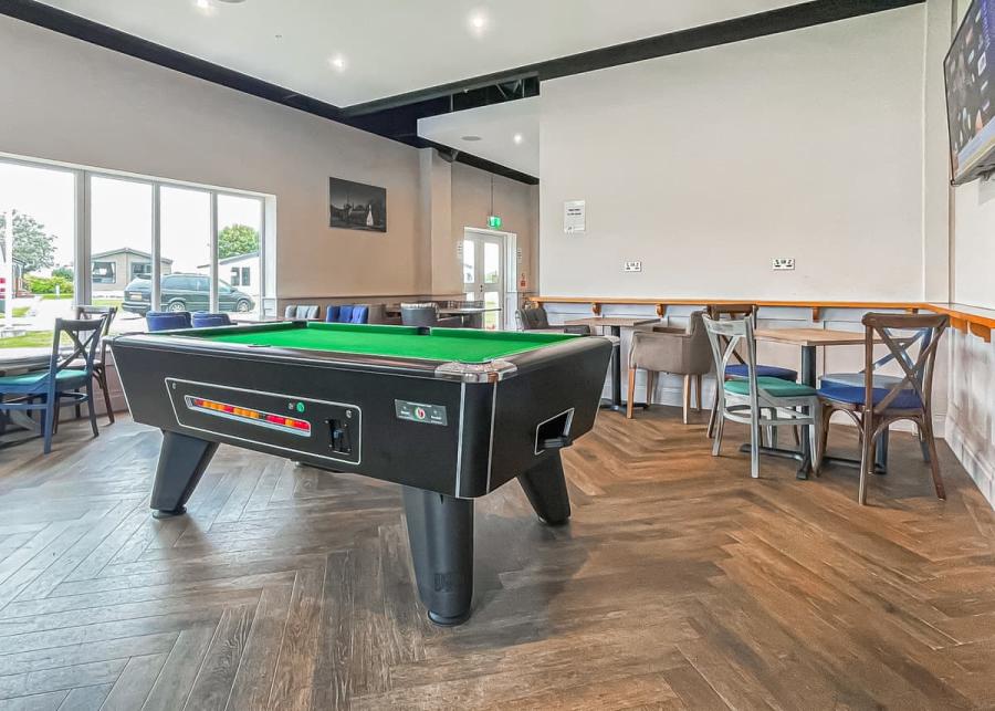 pool at riverside holiday park