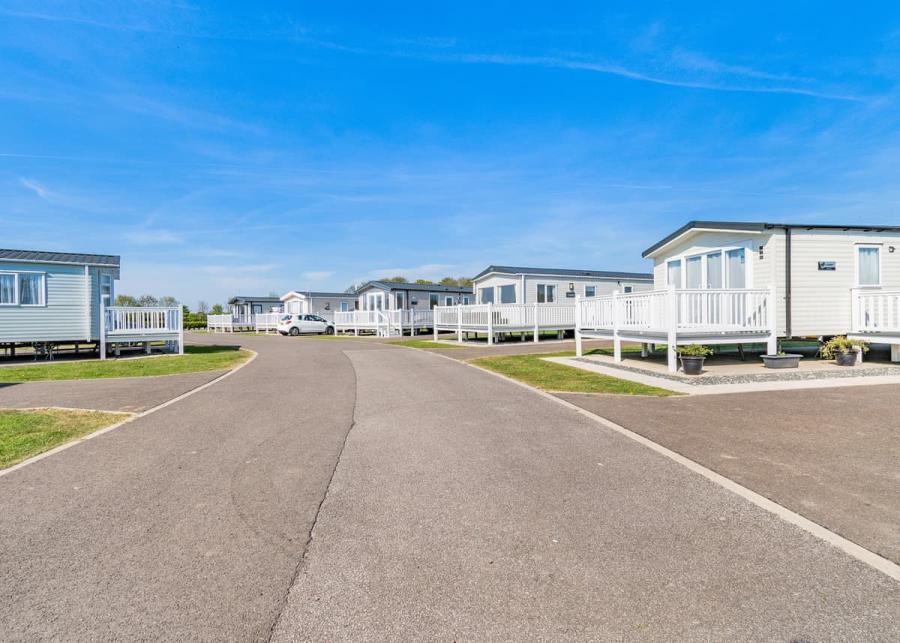 caravan breaks at skegness fields holiday park near skegness