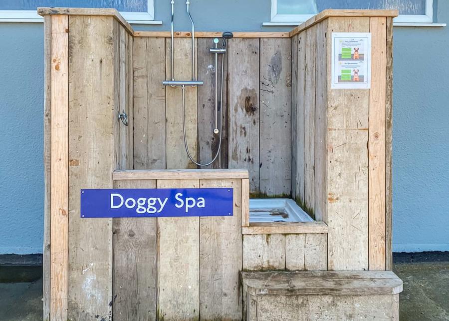 dog wash station waxham sands holiday park 