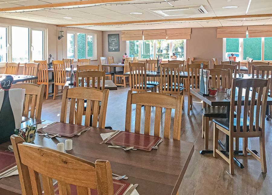 seating at woodthorpe leisure park 