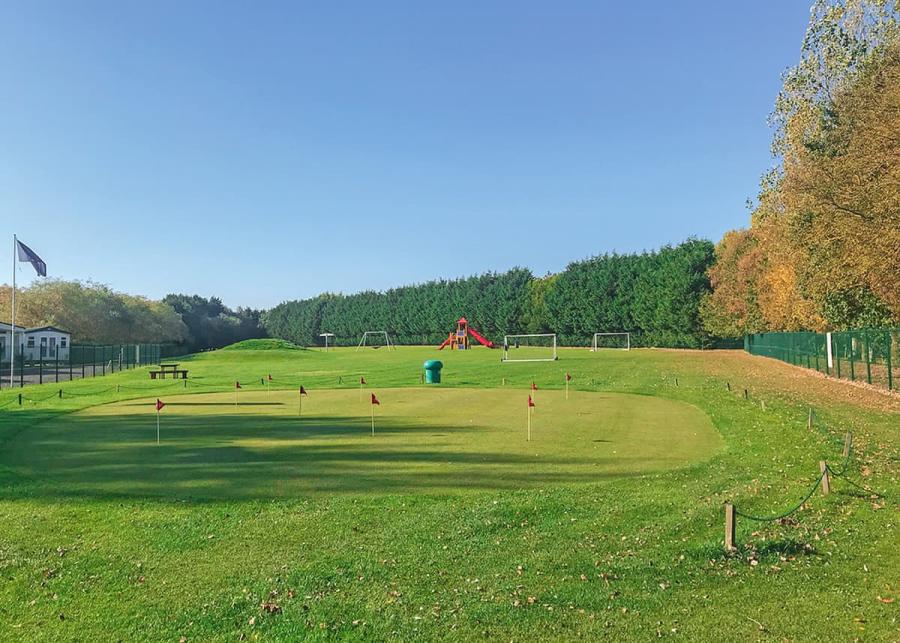 golf at woodthorpe leisure park 