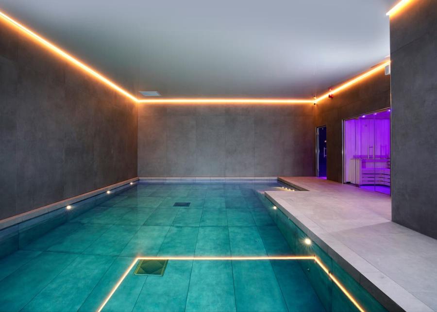 indoor pool at heathergate boutique holiday park hexham