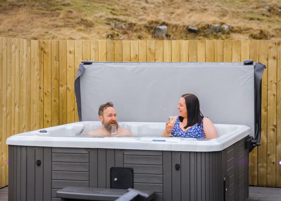 private hot tub breaks at herding hill farm in haltwhistle