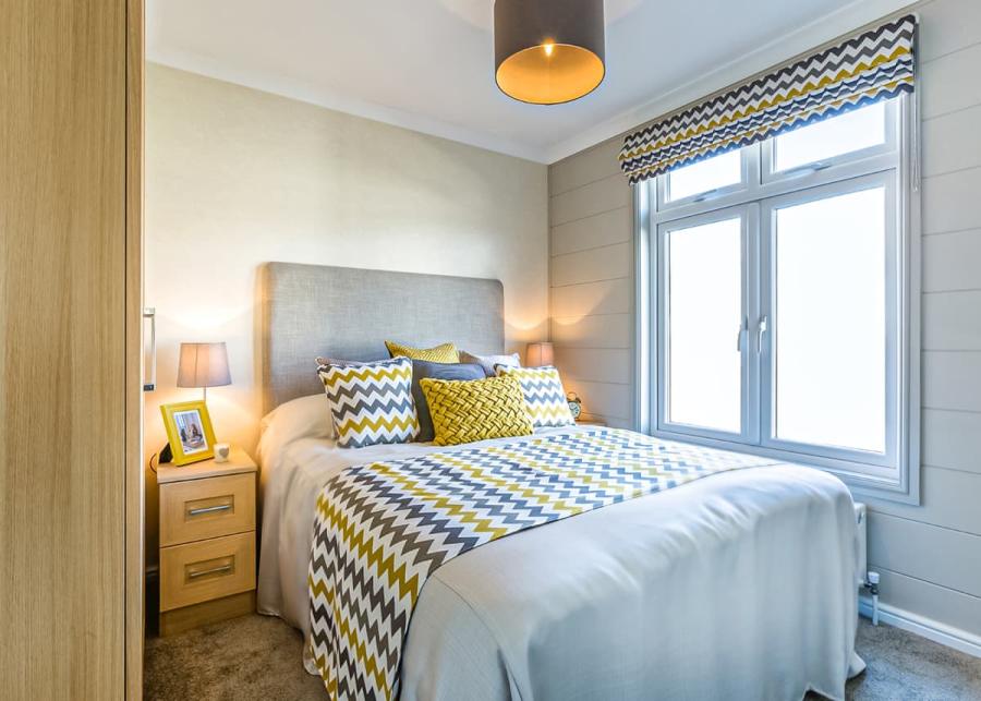 lodge double bedroom at king's lynn holiday park in norfolk