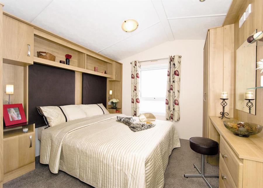 lakeside holiday park in somerset