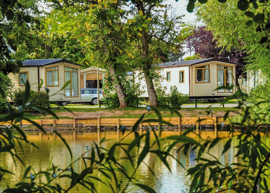 lakeside holiday park in burnham-on-sea