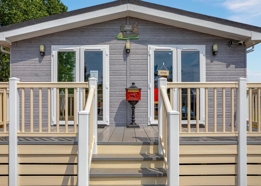 otters mead boutique lodges in dereham