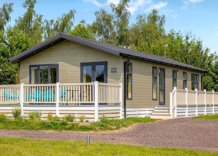 otters mead boutique lodges 