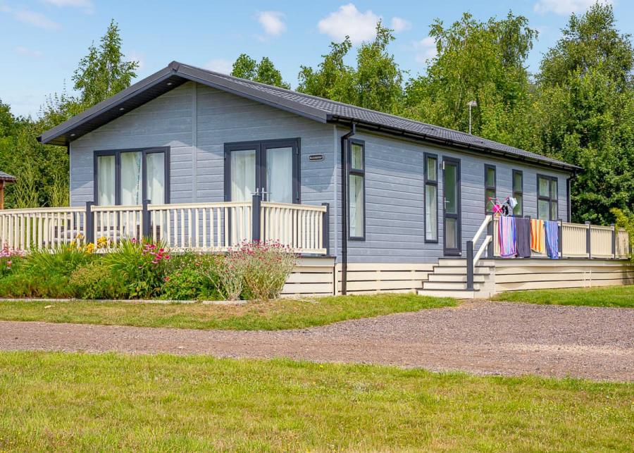 otters mead boutique lodges near beetley