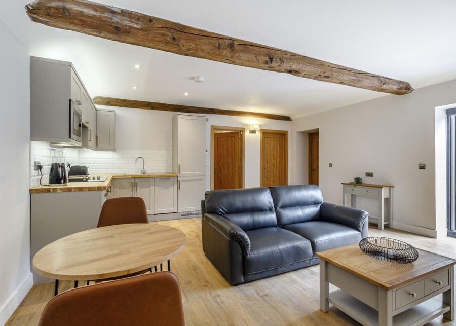 redbrick woodland lodges