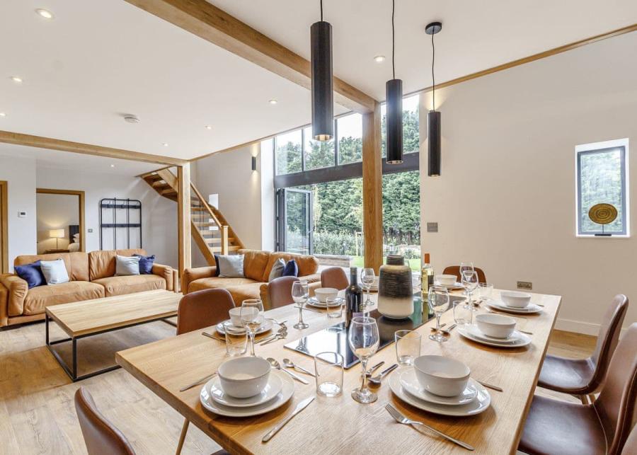 redbrick woodland lodges in edwinstowe