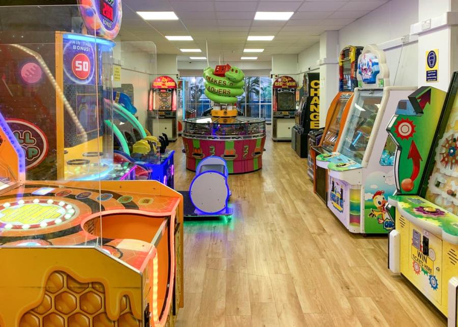 amusements at riverside holiday village