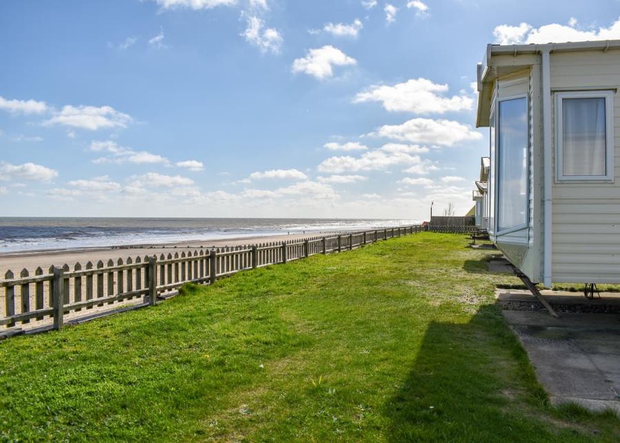 sandy beach holiday park near bacton 