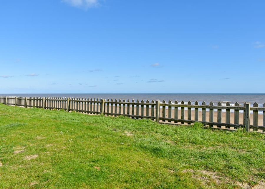 direct beach access at sandy beach holiday park in norfolk