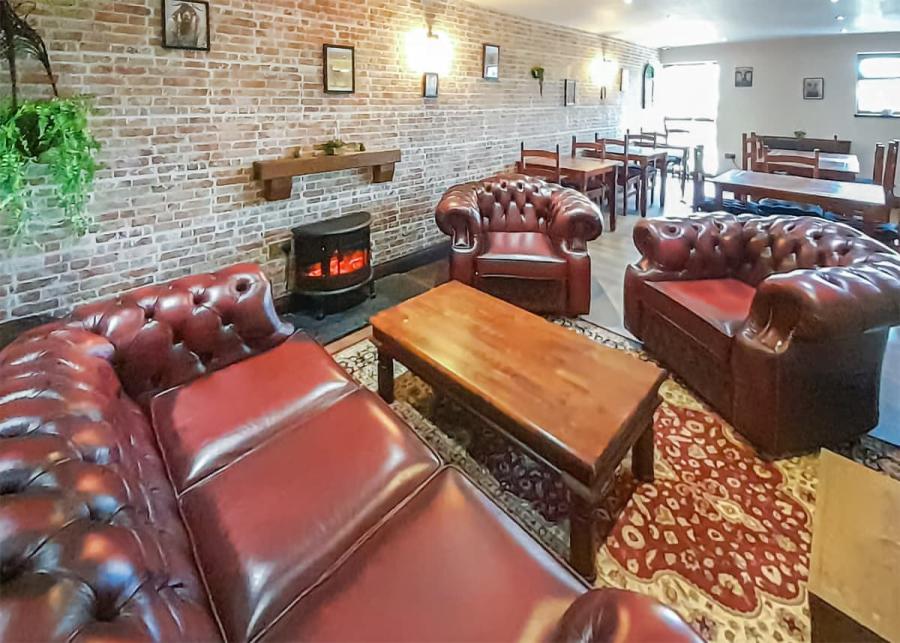 bar at springhouse country park 