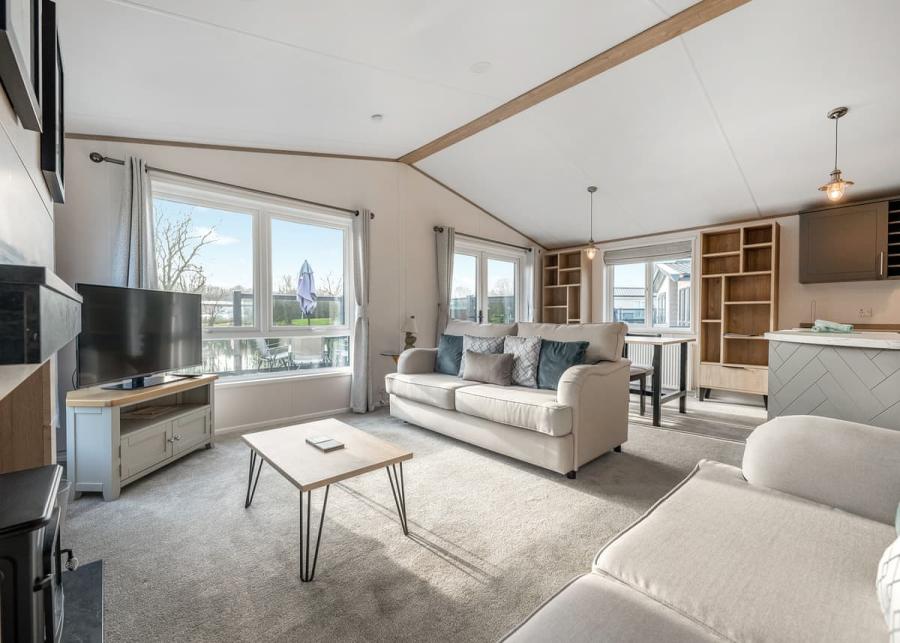 yaxham waters holiday park near dereham