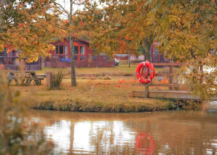 fishing holidays at yaxham waters holiday park near dereham