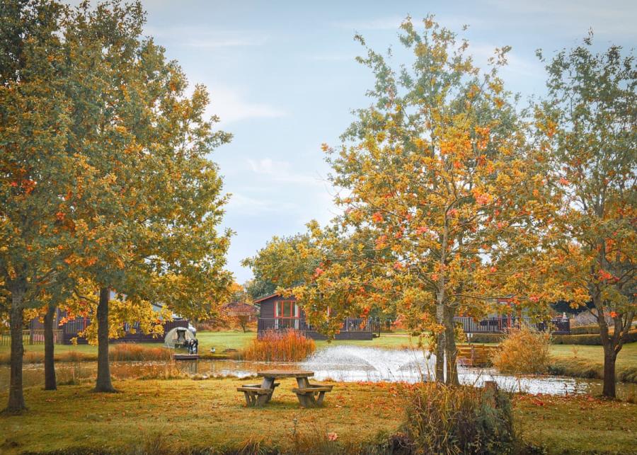 yaxham waters holiday cottage in norfolk