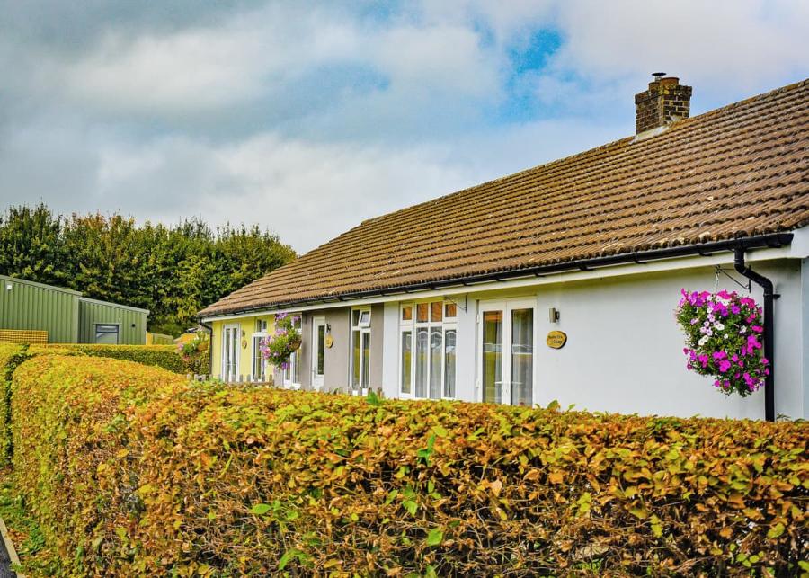 yaxham waters holiday park 