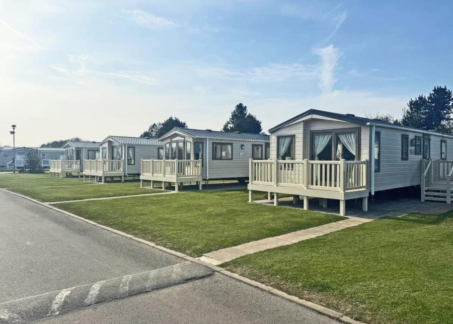 caravan stays at aldbrough leisure park
