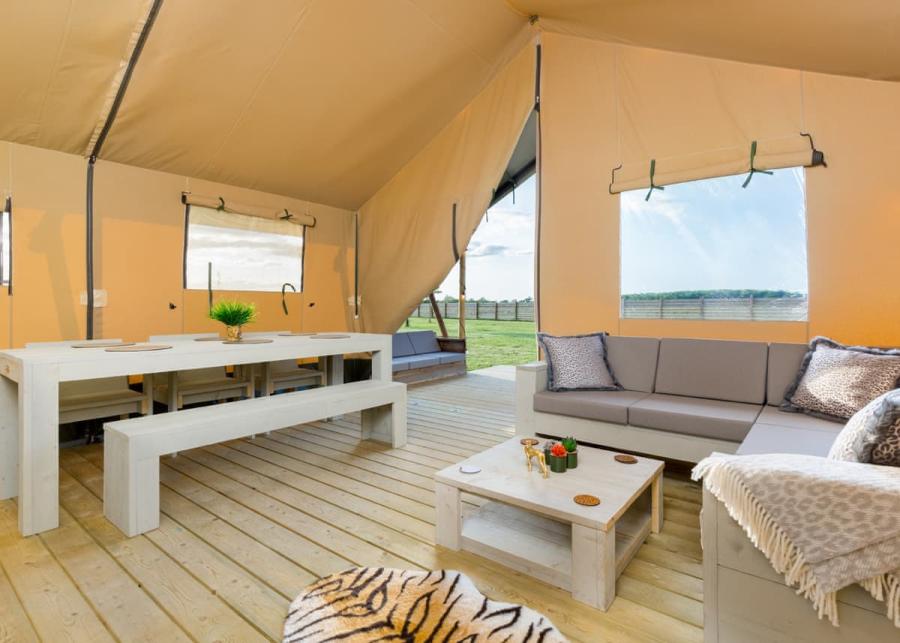 glamping at bowbrook lodges in pershore