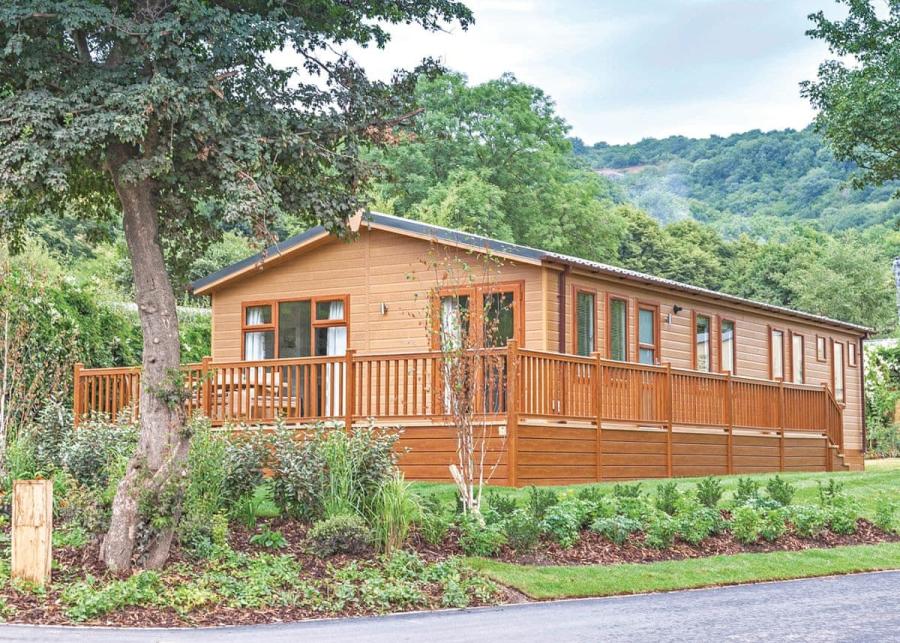 lodge breaks at cheddar woods resort and spa