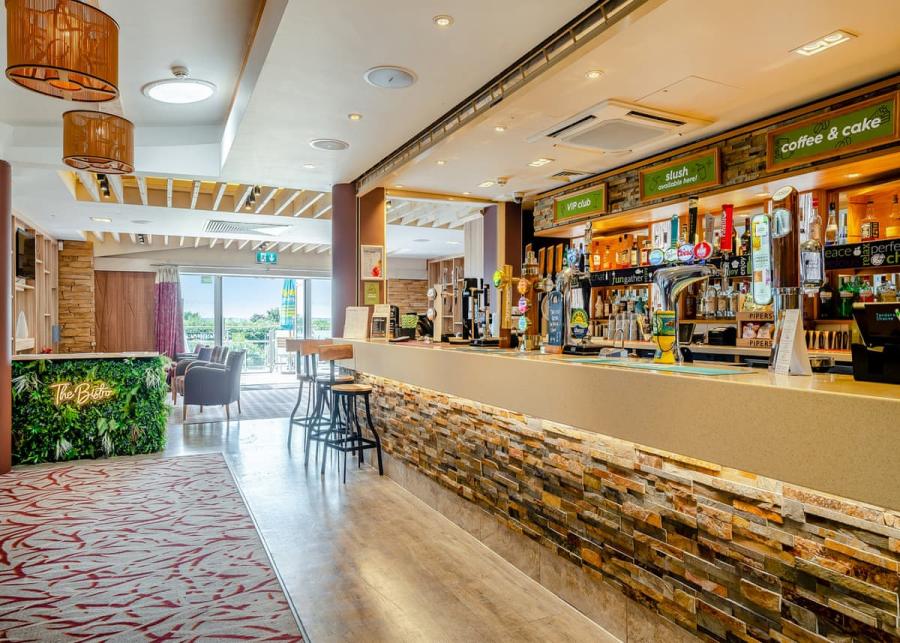 bar at  cheddar woods resort and spa
