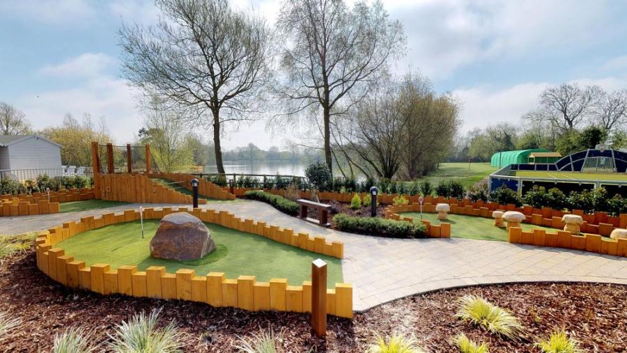 adventure golf at cotswold holiday park near cirencester