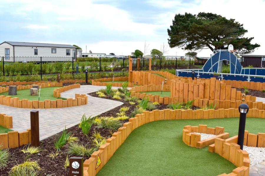 adventure golf at naish holiday park near hampshire