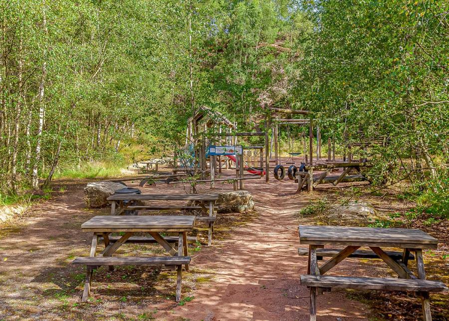 quarry walk lodges near cheadle