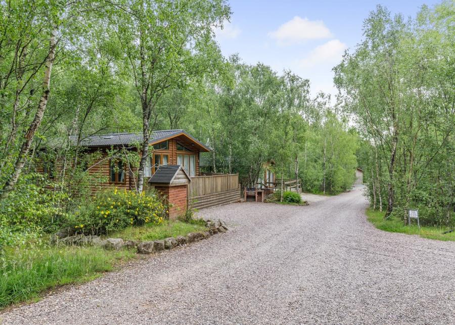 quarry walk lodges near cheadle