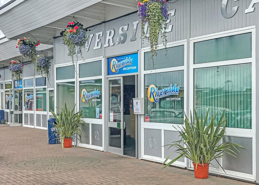 riverside holiday park in west sussex