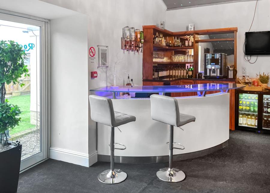 bar at rookery manor lodges near weston-super-mare