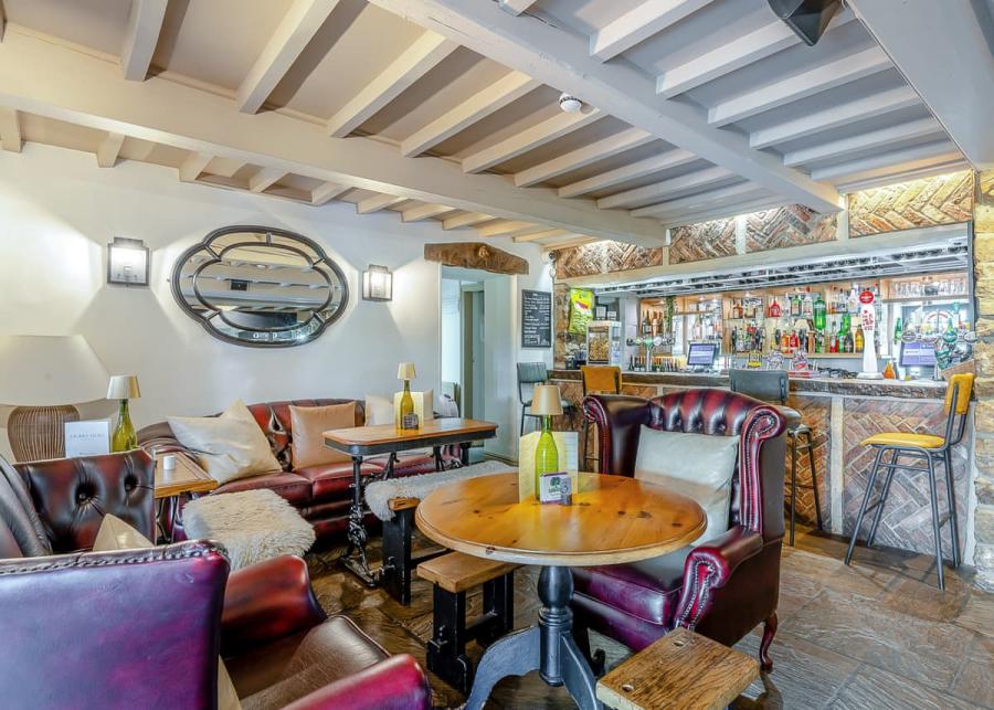 bar and restaurant at akebar holiday park in leyburn