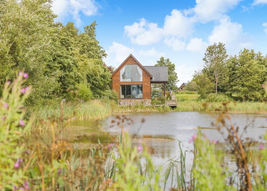 anglesey lakeside lodges in anglesy