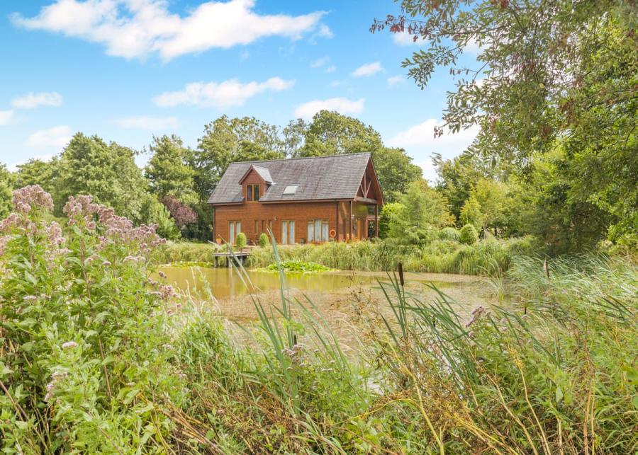 anglesey lakeside lodges in anglesy