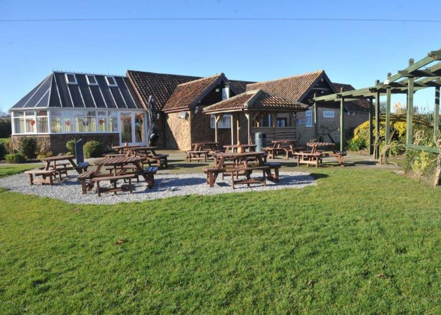 bar and restaurant at burton constable holiday park in sproatley