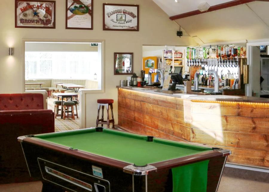 bar at burton constable holiday park in sproatley