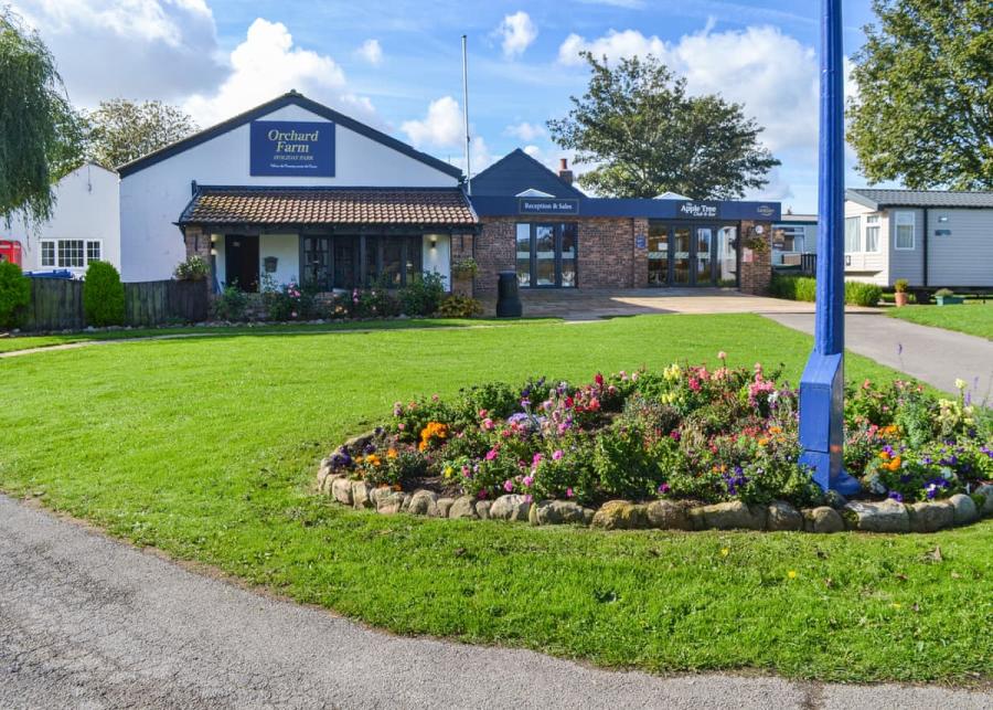 the cottages at orchard farm in filey