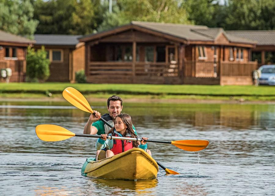 canoeing at dacre lakeside park in driffield