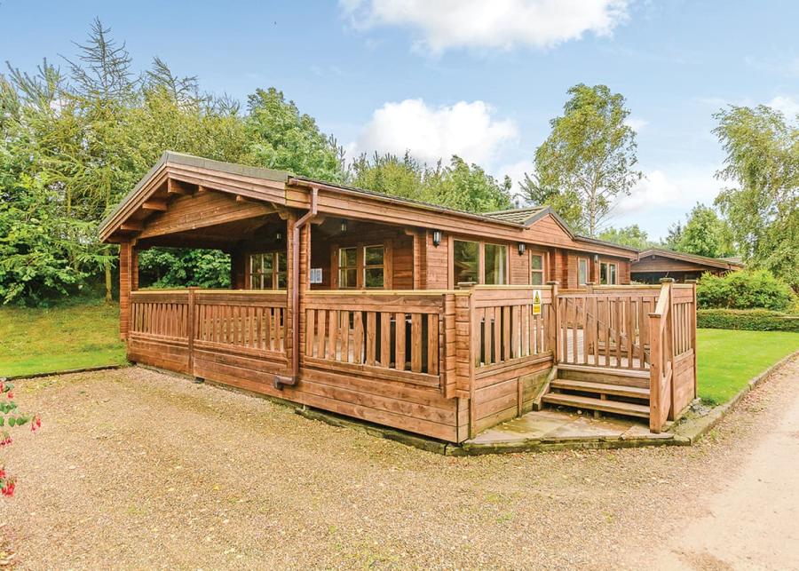 lodges at dacre lakeside park in driffield