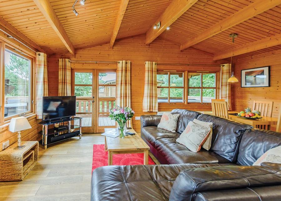 living area in a lodge at dacre lakeside park in driffield