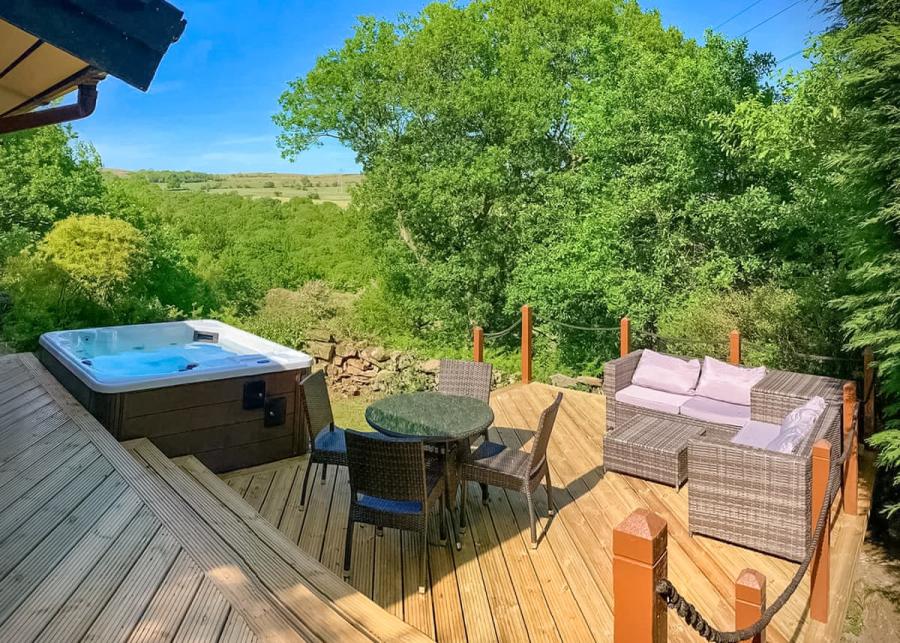 faweather grange lodges in bingley