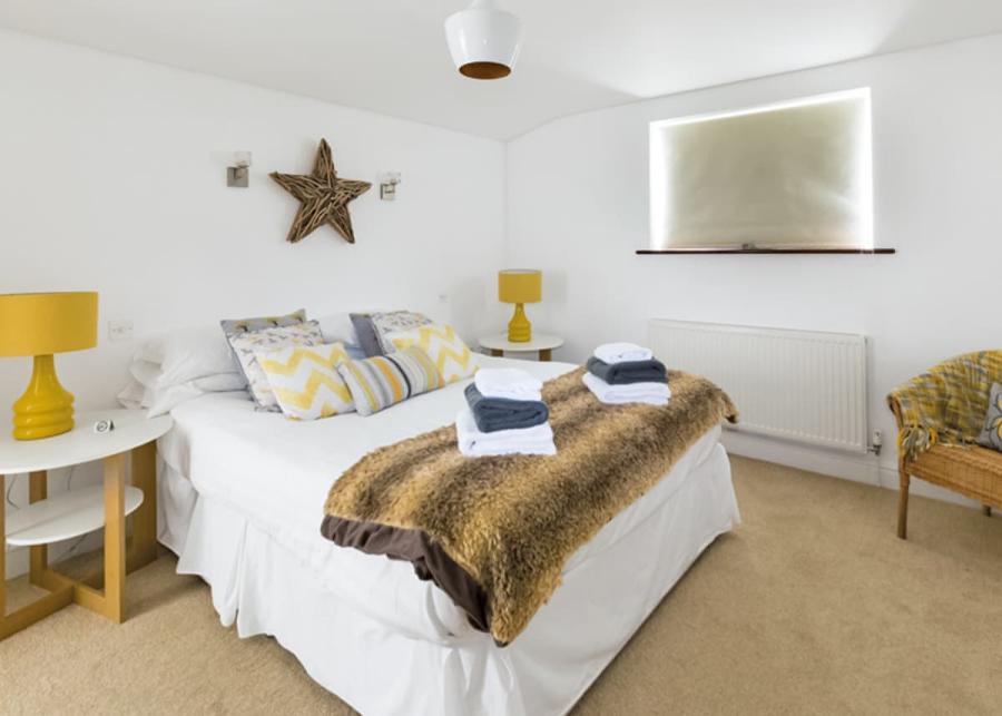 fishguard bay resort in pembrokeshire