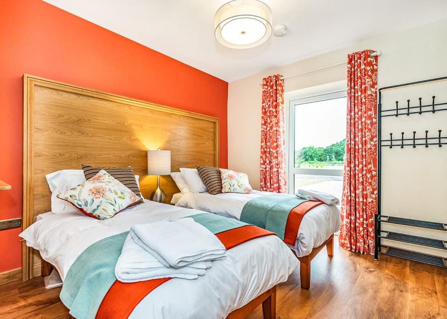 flaxton meadows luxury lodges
