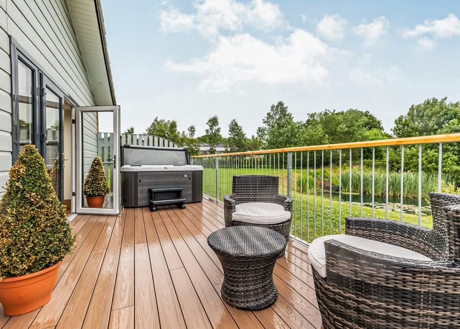 flaxton meadows luxury lodges in york