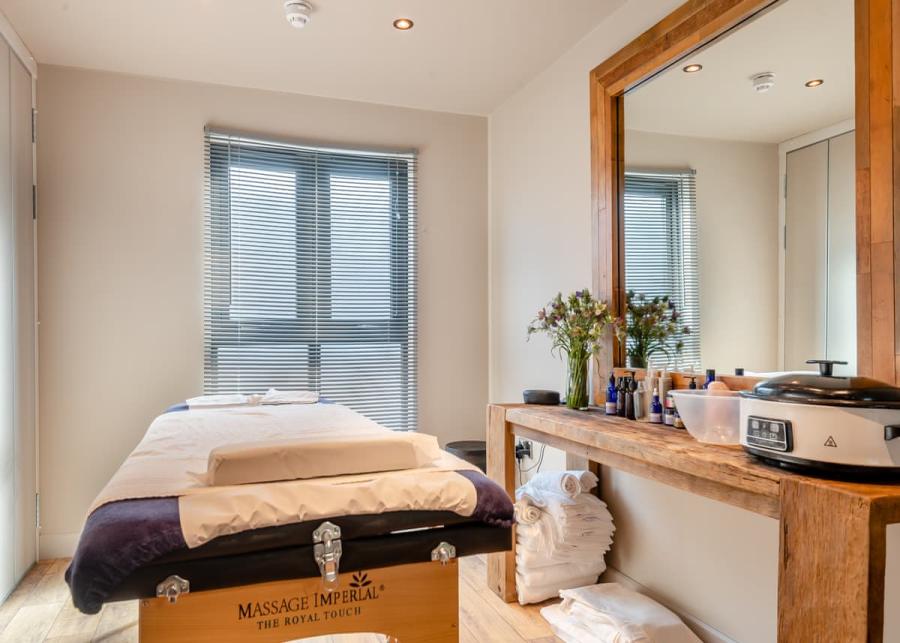 massage at love2stay mid wales in powys